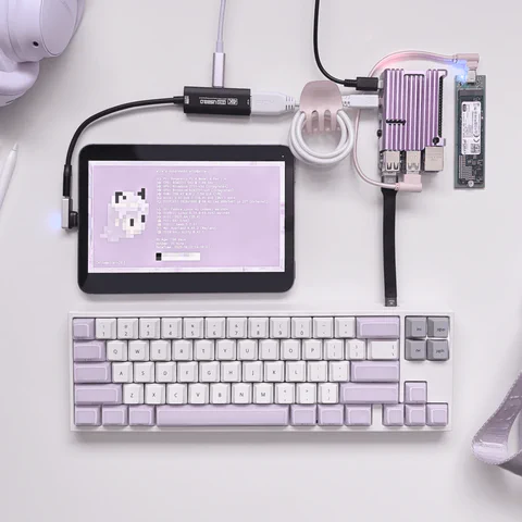 elle's linux setup running on a pi 4 and ipad mini